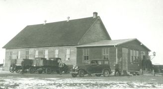 800px-NP052-02-041_Coaldale_MB_Church